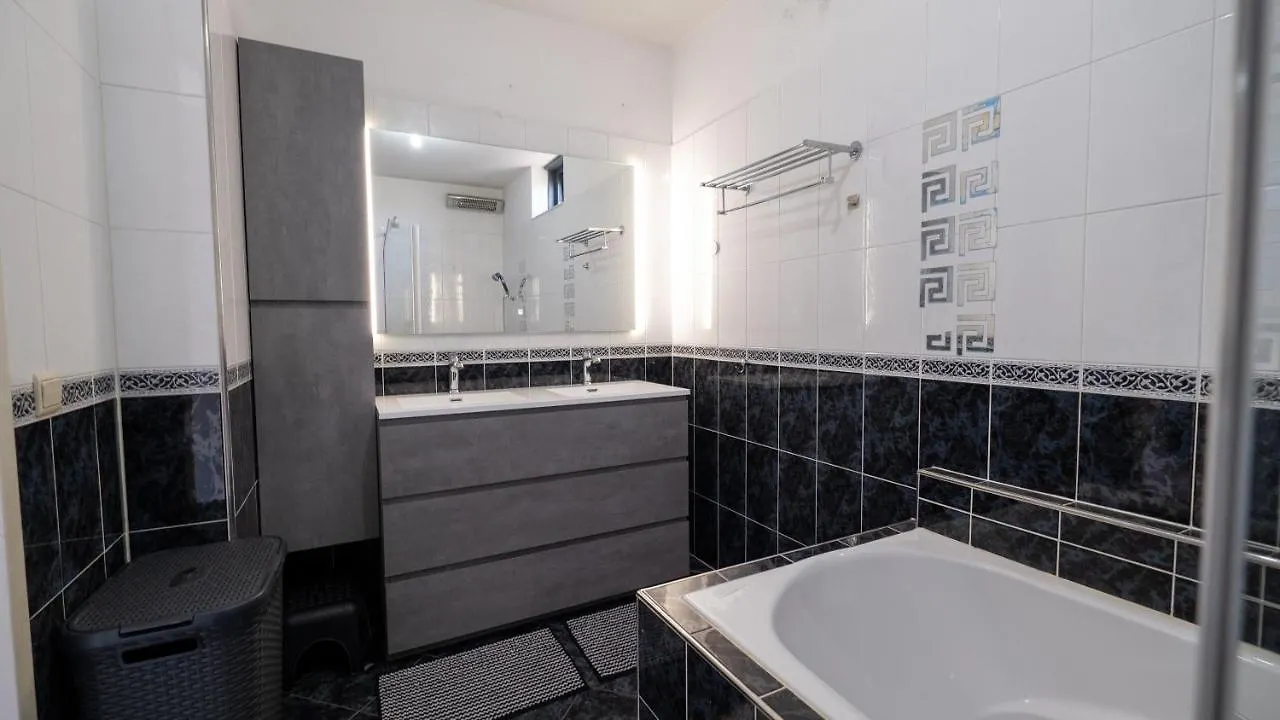 Holiday home Big 5-Bedroom House In Capelle Aan Den Ijssel Netherlands