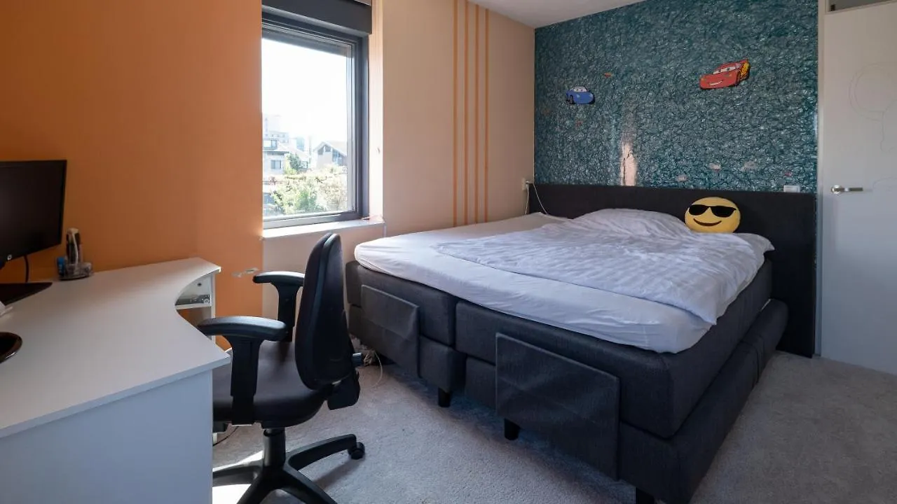 Holiday home Big 5-Bedroom House In Capelle Aan Den Ijssel